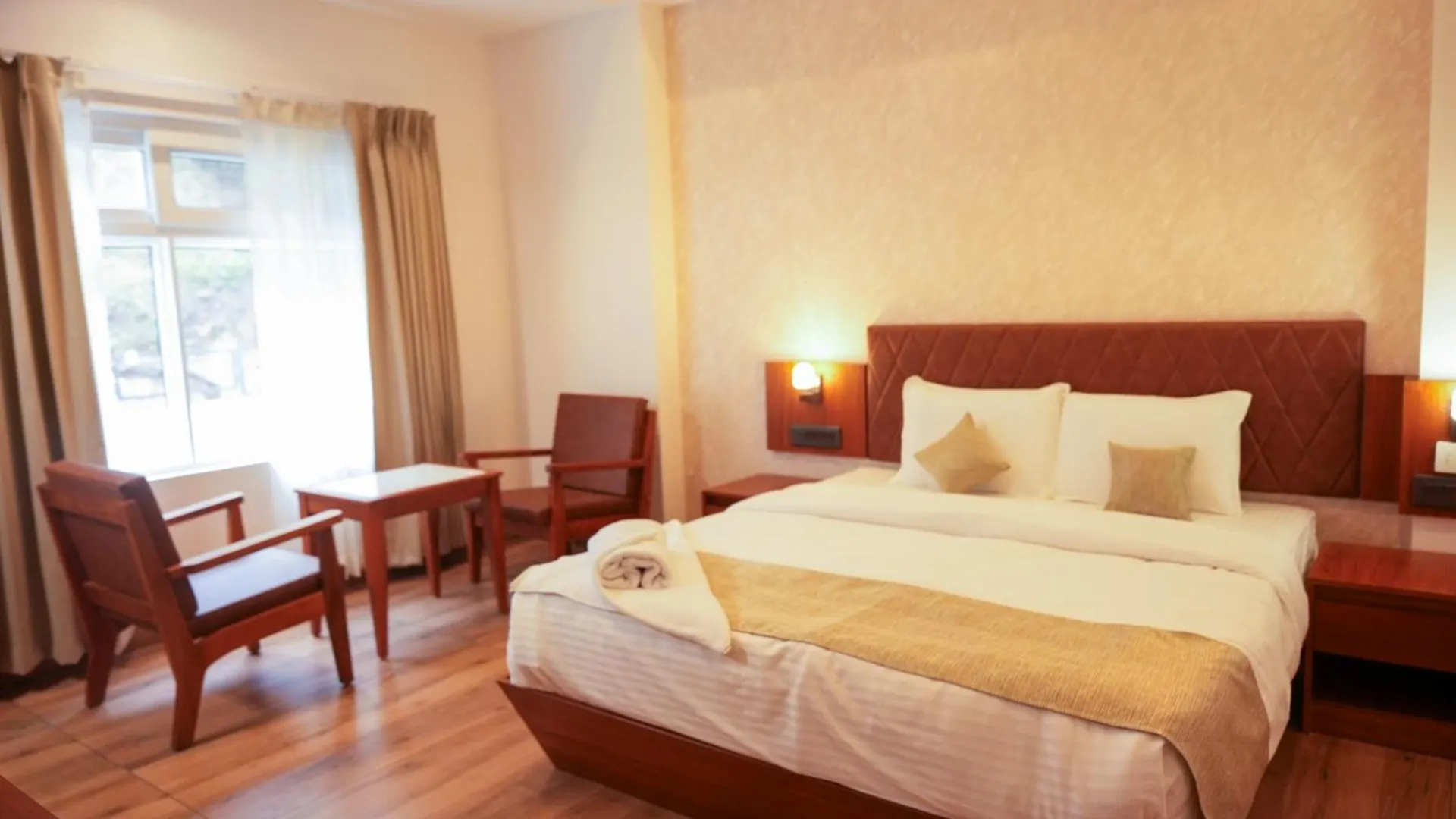 Silver Cascade Devikolam Hotel