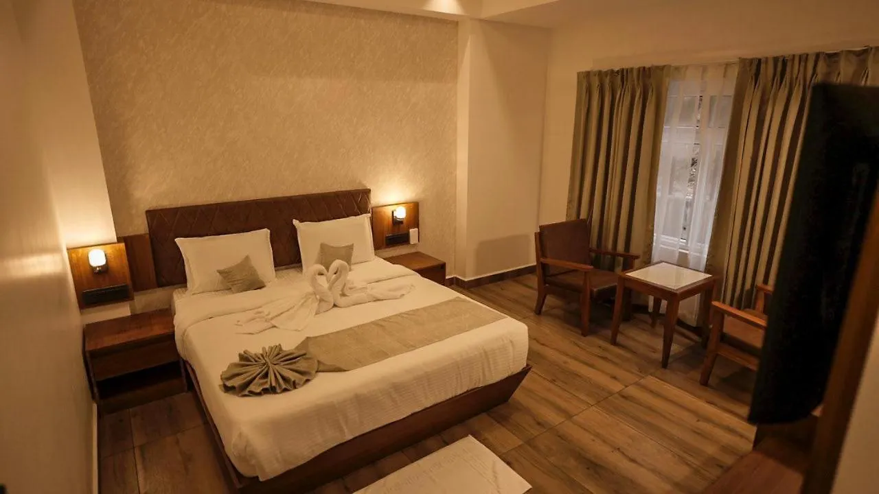 Silver Cascade Devikolam Hotel